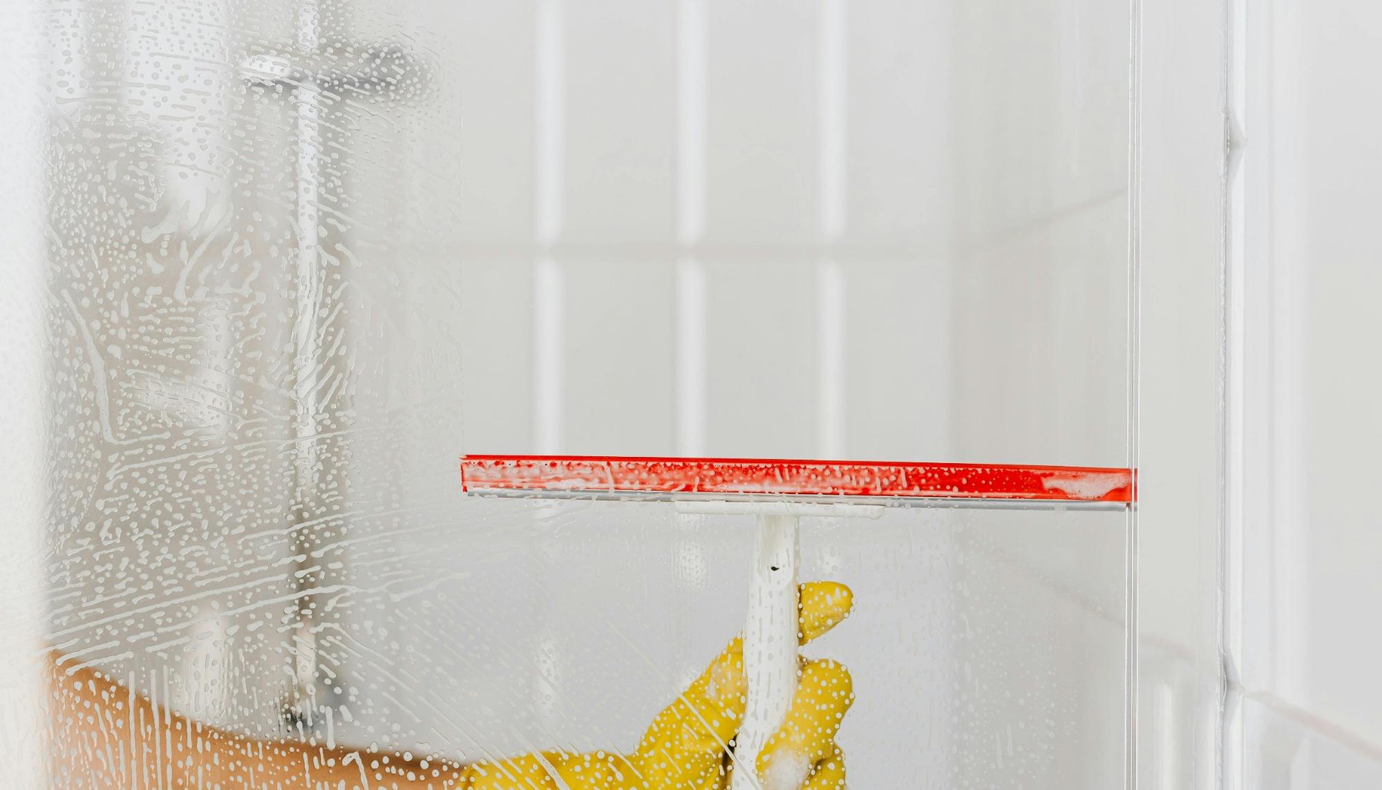 <span class='second'>Unsere Dienstleistungen</span><span class='first' style='font-weight:400;'>Services</span>