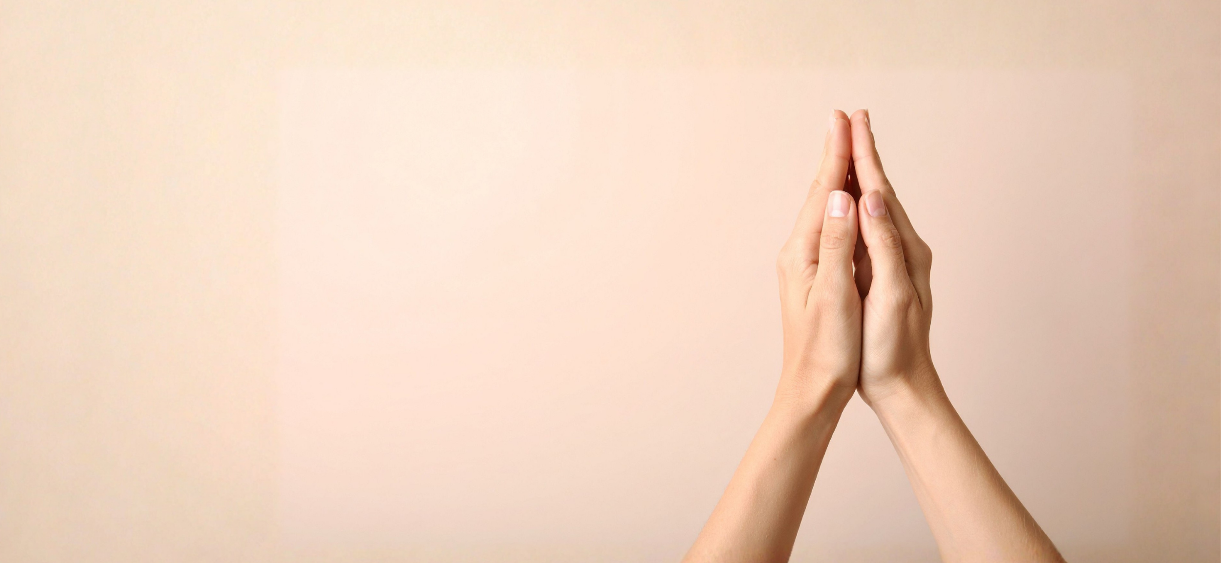 <span class='second'>Team</span><span class='first' style='font-weight:400;'>Unsere Ansprechpersonen</span>