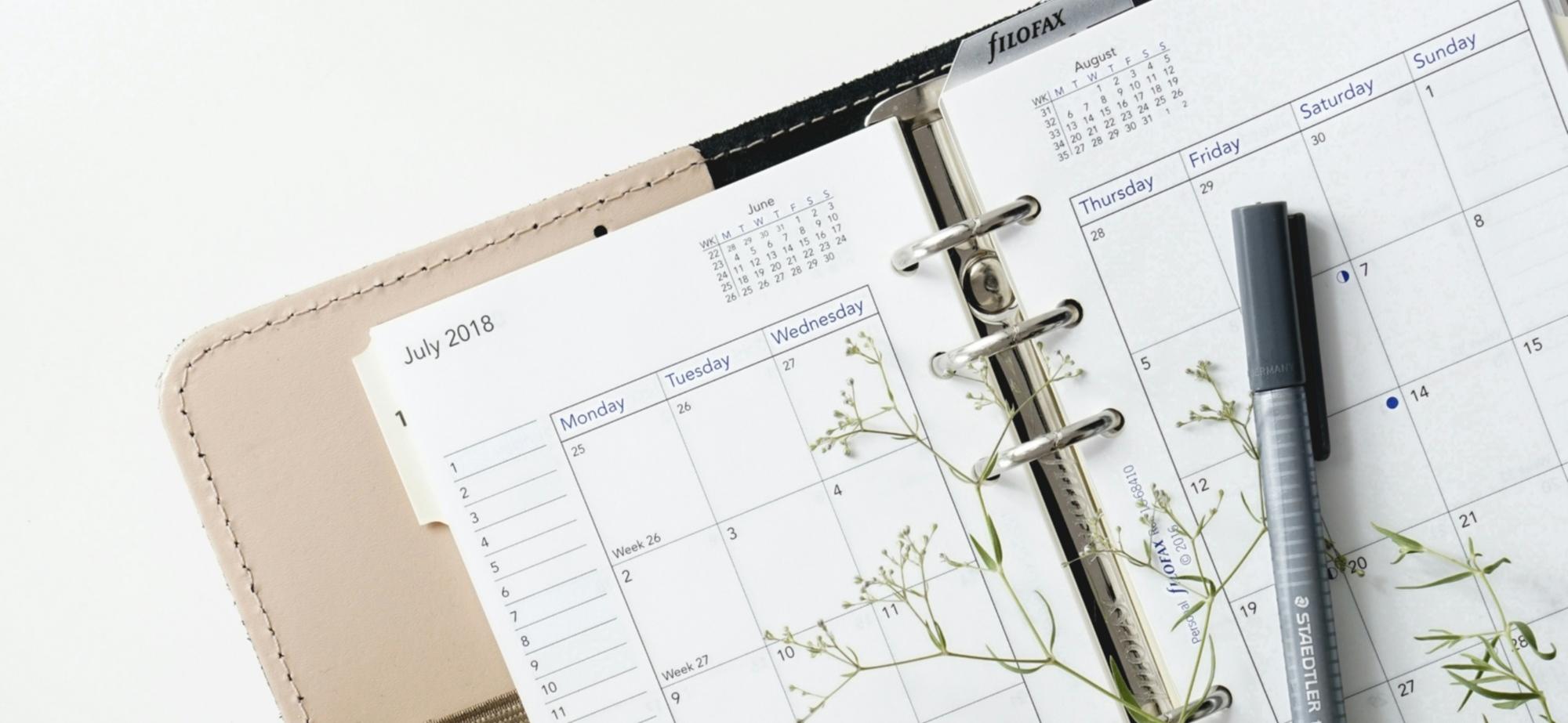 <span class='second'>Termine & Veranstaltungen</span><span class='first' style='font-weight:400;'>Immer informiert</span>