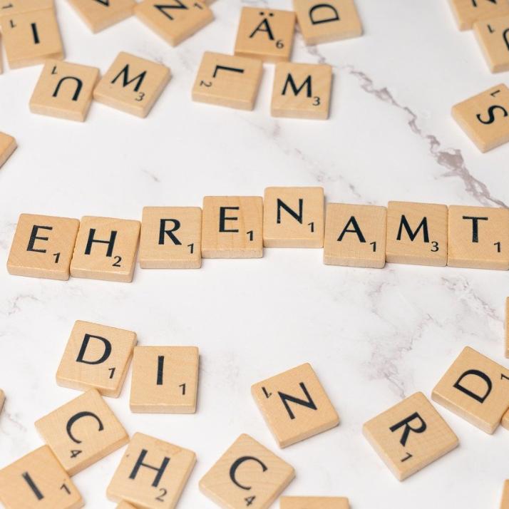 volunteering-8293653_1280